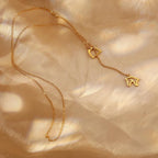 Conjunto Colar e Pingente Cavalo Estribado Dourado