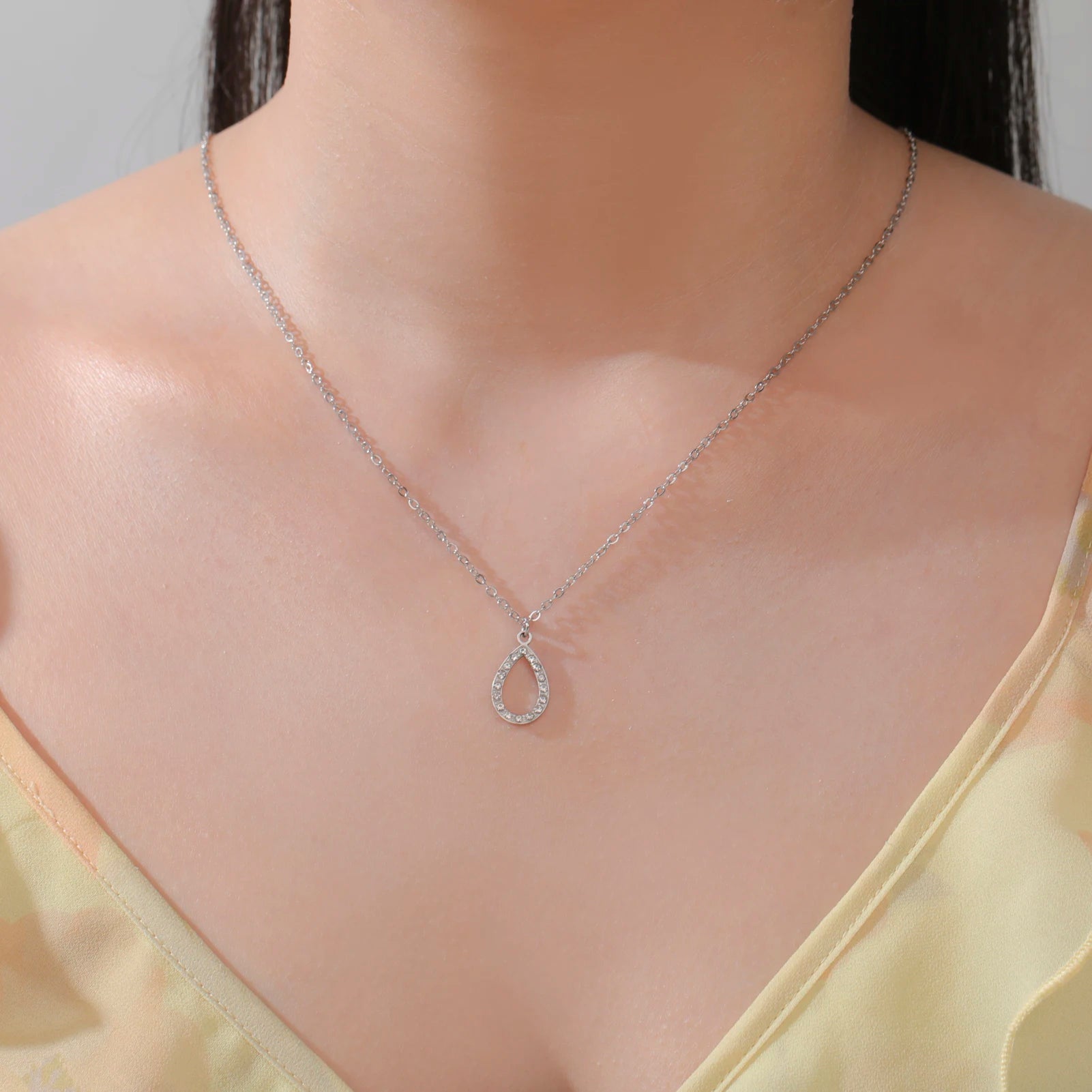Colar Gota de Brilho