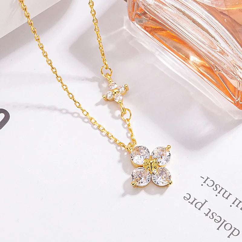 Conjunto Trevo de 4 folhas Cravejado Banhado a Ouro 14k