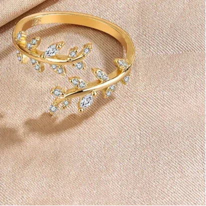 Anel Ramo Oliveira Cravejado Dourado