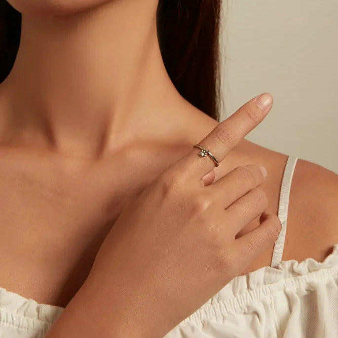 Anel Impressões de um Fiel Companheiro Prata 925