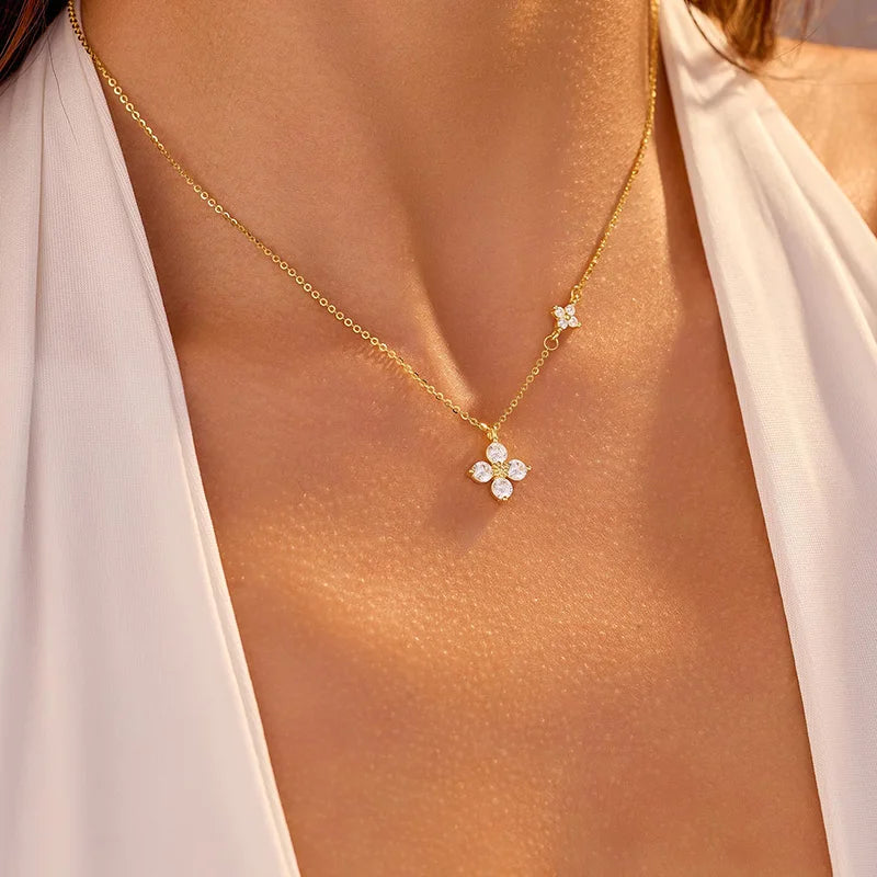 Conjunto Trevo de 4 folhas Cravejado Banhado a Ouro 14k