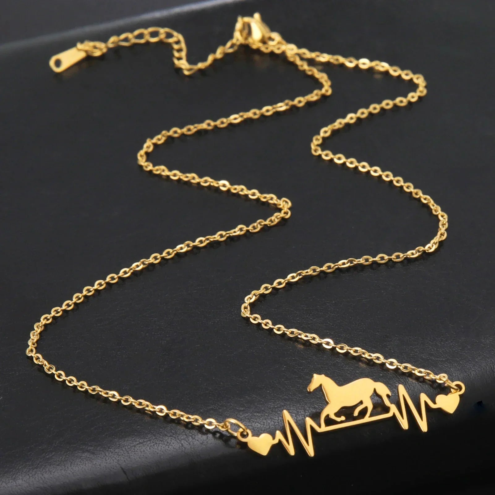 Conjunto Corrente e Pingente Batimentos Dourado