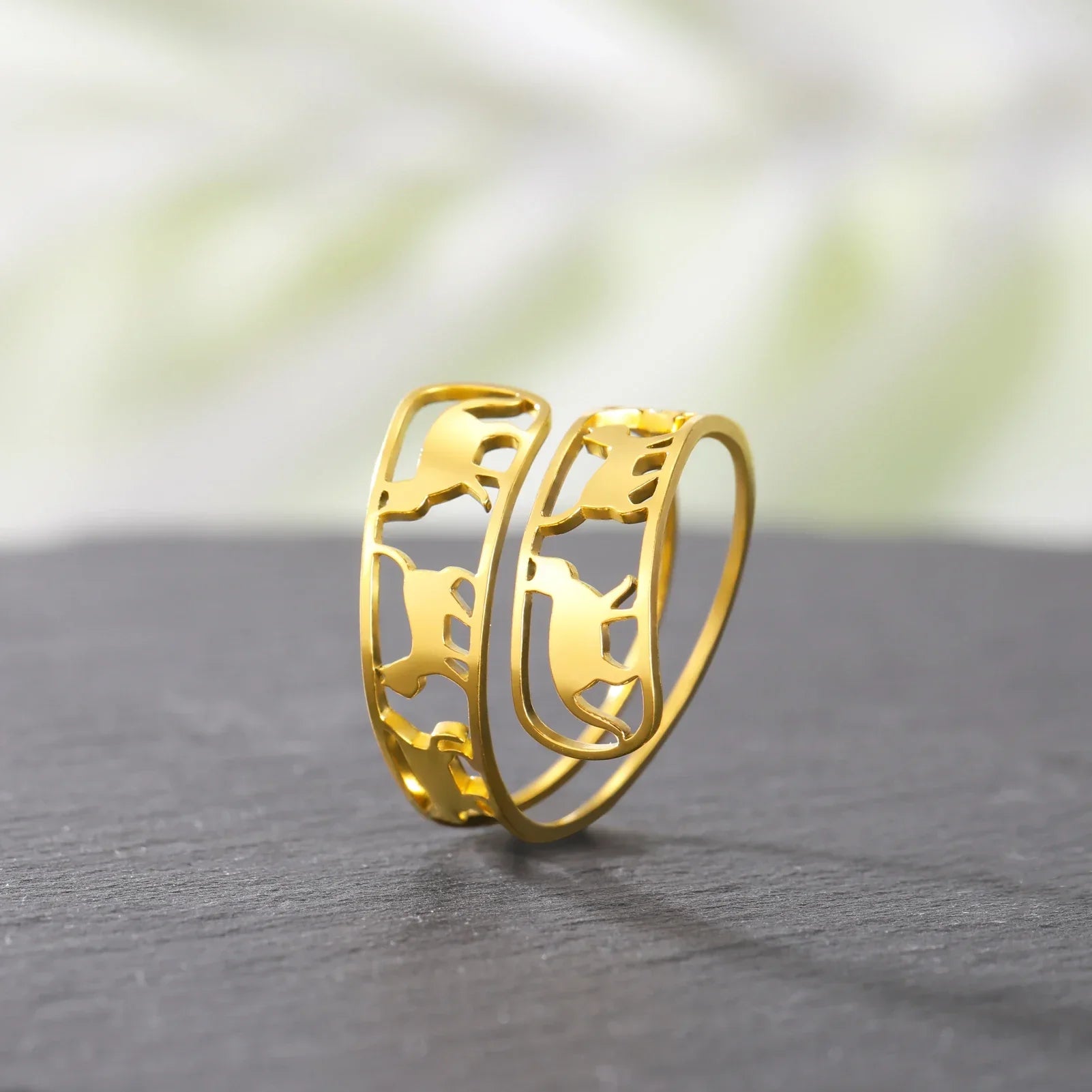 Anel Laço de Bigodes Ajustável Dourado