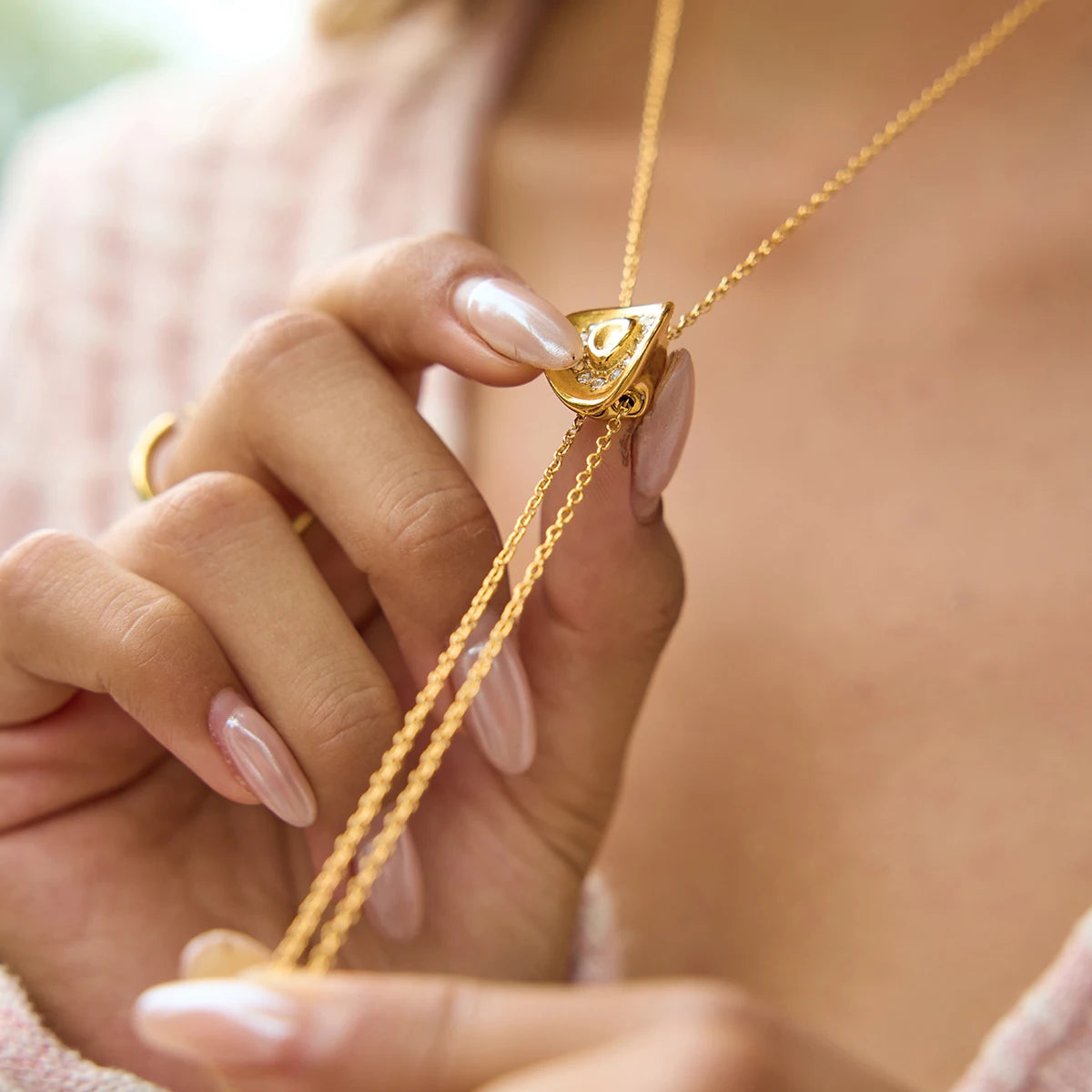 Colar com Pingente Deslizante Cowgirl Dourado
