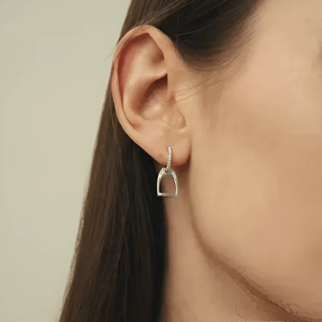 Brinco Estribos Cravejados Prata 925